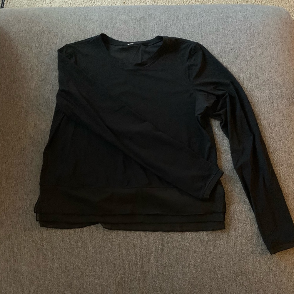 Lululemon black long sleeve top!